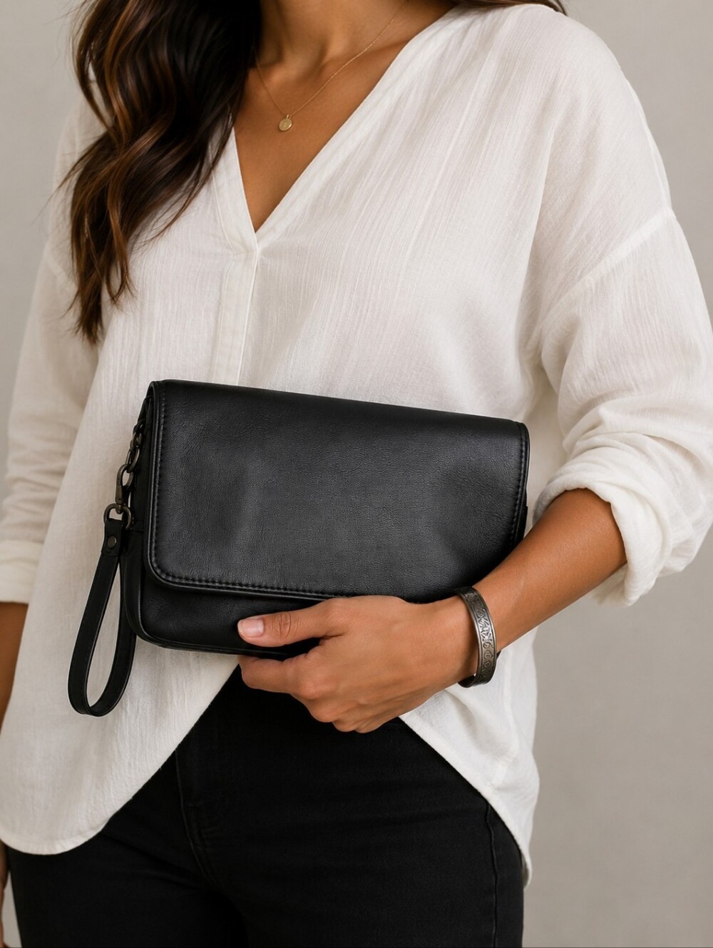 Basido Black Leather Wristlet Clutch
